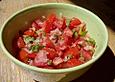 Tomatensalat mit Mozzarellasticks