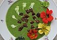 Cremesuppe mit Kapuzinerkresse