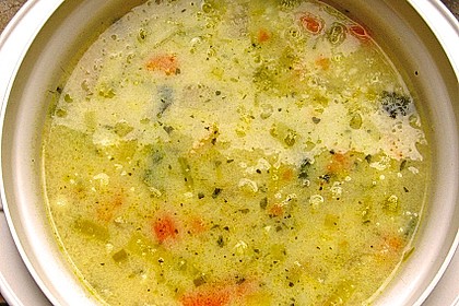 Gemüsesuppe mit Einbrenn nach Wunderoma