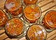 Gr&uuml;nes Tomatenchutney mit Datteln