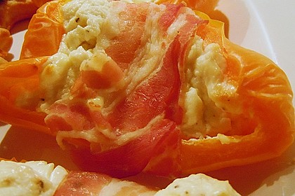 Frischk&auml;se - Paprika - Schiffchen im Speckmantel 16