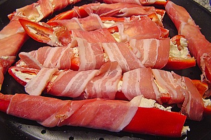 Frischk&auml;se - Paprika - Schiffchen im Speckmantel 25