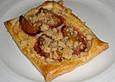 Zwetschgenschnitten mit Pudding und Nuss - Streuseln