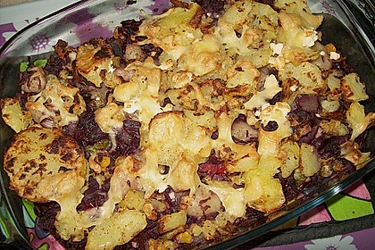 Gnocchi - Rotkohl - Gratin mit Bratkartoffelhaube