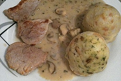 Schweinelendchen mit Pilzrahmso&szlig;e