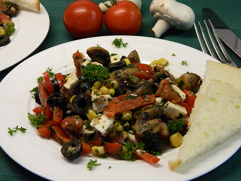 Salat griechischer Art mit Schafskäse (Rezept mit Bild) | Chefkoch.de