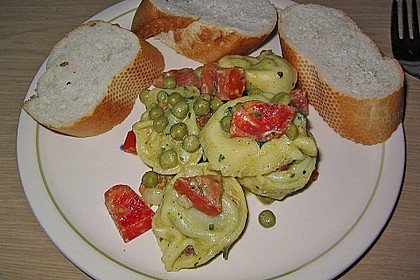 Tortellinisalat a la M&auml;usle