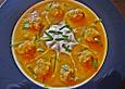 M&ouml;hrencremesuppe mit Hackb&auml;llchen