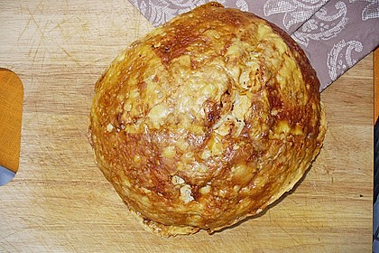 Zwiebel - K&auml;se Brot