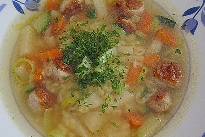 Nudelsuppe mit Kl&ouml;&szlig;chen 1