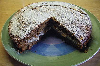 Karotten - Bananen - Kuchen mit Waln&uuml;ssen
