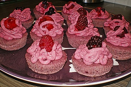 Strawberry - Cupcakes bzw. Erdbeer - Cupcakes 8
