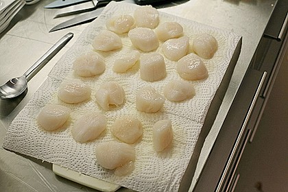 Jakobsmuscheln mit Quellersalat 1
