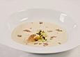 Topinambursuppe mit Tr&uuml;ffel und Quitten - Knusperr&ouml;llchen