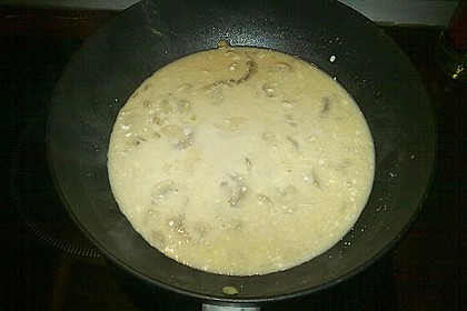 H&auml;hnchengeschnetzeltes in Joghurt - Sahne - So&szlig;e 2