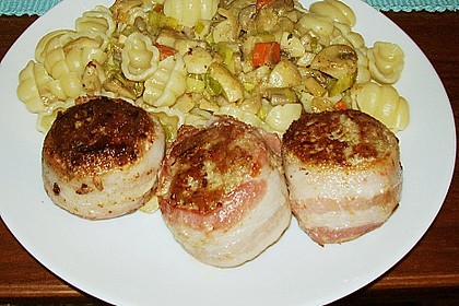 Hackmedaillons in pikanter Pilzsauce 8