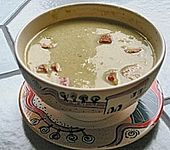 Wirsingsuppe mit Currysahne (Bild)
