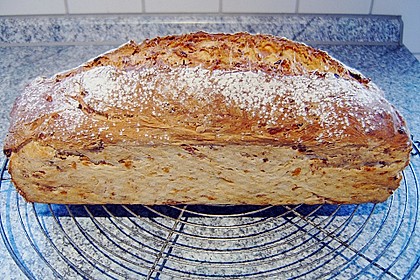 Zwiebel - K&auml;se - Schinken Brot