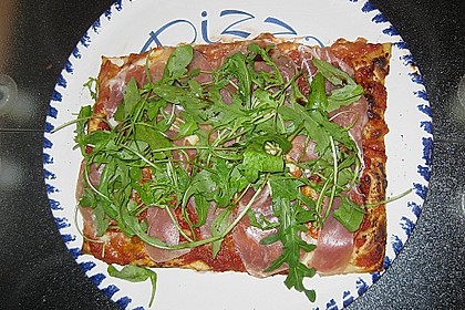 Rucola - Pizza mit Parmaschinken 12