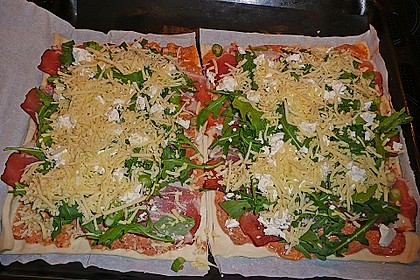 Rucola - Pizza mit Parmaschinken 26