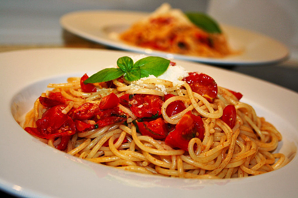 Spaghetti mit frischen Tomaten (Rezept mit Bild) von kleine Hexe ...