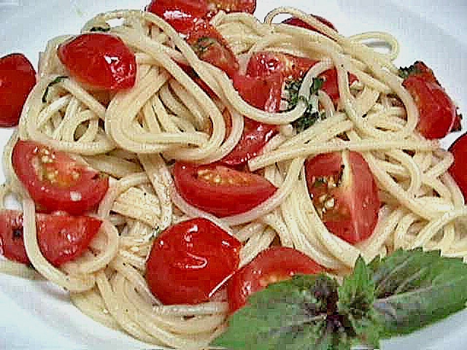 Spaghetti mit frischen Tomaten (Rezept mit Bild) von kleine Hexe ...