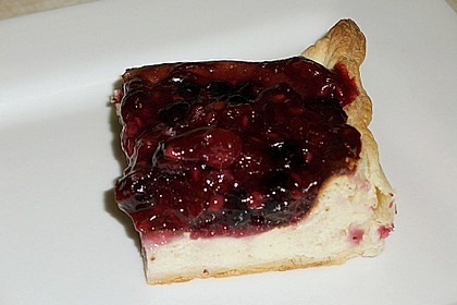 Beerentorte auf dem Blech