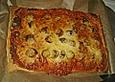 Currywurstpizza