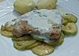Fischfilets mit K&auml;sesauce auf Zucchini