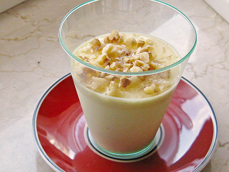 Mousse von griechischem Joghurt mit Honig und Walnüssen (Rezept mit ...
