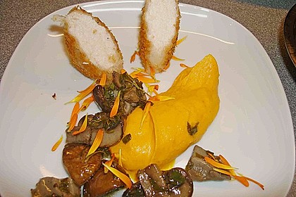 Knusperkaninchen mit Essigpilzen und K&uuml;rbiscreme