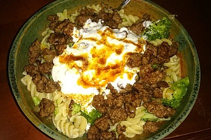 Brokkoli - Hackfleisch - Nudeln mit Joghurt 24