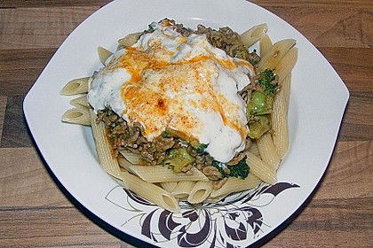 Brokkoli - Hackfleisch - Nudeln mit Joghurt 13