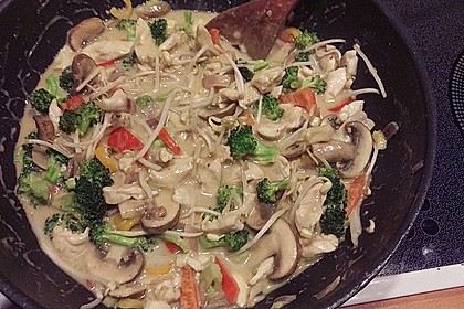Thai Curry Erdnuss - Kokos - Hühnchen 63