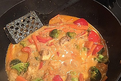 Thai Curry Erdnuss - Kokos - Hühnchen 58
