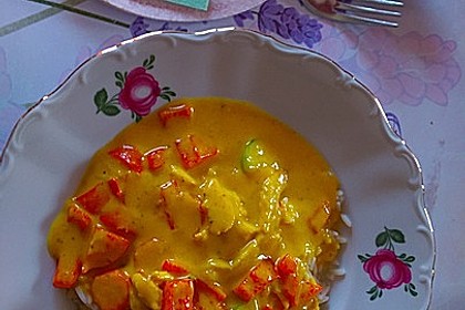 Thai Curry Erdnuss - Kokos - Hühnchen 65
