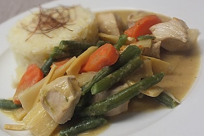 Thai Curry Erdnuss - Kokos - Hühnchen 43