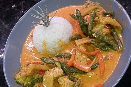 Thai Curry Erdnuss - Kokos - Hühnchen 30