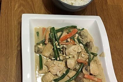 Thai Curry Erdnuss - Kokos - Hühnchen 33