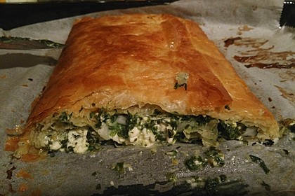 Orientalische Pastete mit Spinat und Schafskäse 4