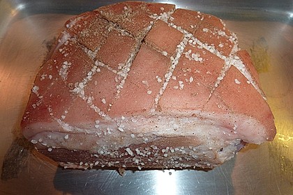 Bayrischer Krustenbraten mit Dunkelbiersoße und Semmelknödeln 43