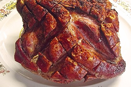 Bayrischer Krustenbraten mit Dunkelbiersoße und Semmelknödeln 13
