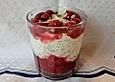 Mohncreme mit Punschkirschen
