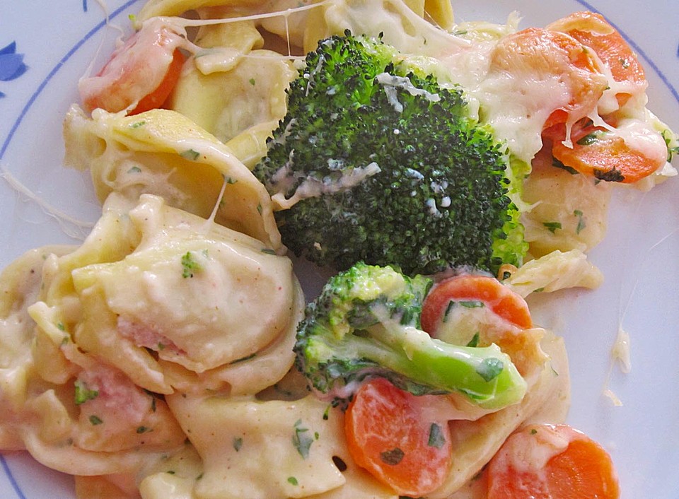 Tortelliniauflauf mit Gemüse (Rezept mit Bild) von Junic86 | Chefkoch.de