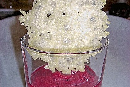 Rote Bete - Himbeer - Mus mit Parmesanchip 2