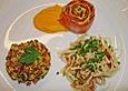 Speckvariation: Kartoffel - Speck Tatar, Sellerie - Speck Salat, Speck - Zucchini Roulade
