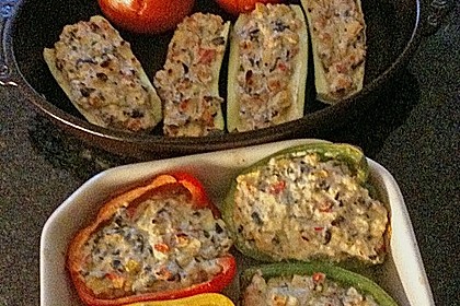 Gef&uuml;lltes Gem&uuml;se mit Frischk&auml;se