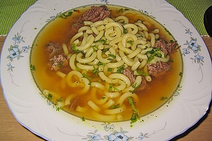 Rindfleischsuppe mit H&ouml;rnli 1