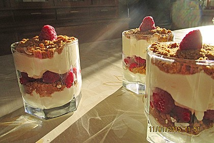 Himbeerdessert mit Spekulatius 30