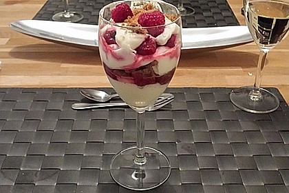 Himbeerdessert mit Spekulatius 38